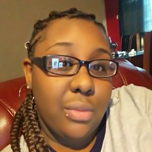 Meet your Posher, Shawnia